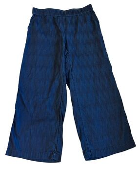 Wide-Leg Pull-On Capri Pants in Deep Navy
